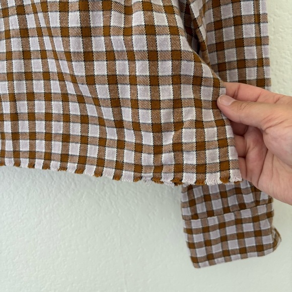 Madewell Brown plaid flannel cropped raw edge hem button down top size‎ Medium - Picture 4 of 5